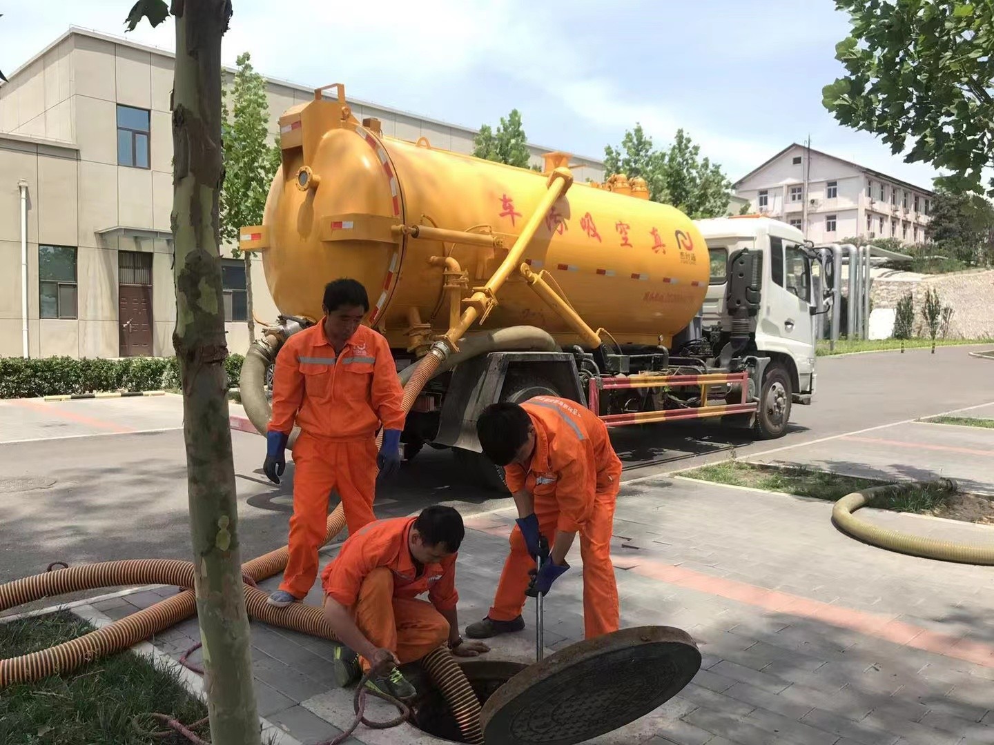 陇县化粪池清理与5-8吨吸粪车施工效率分析